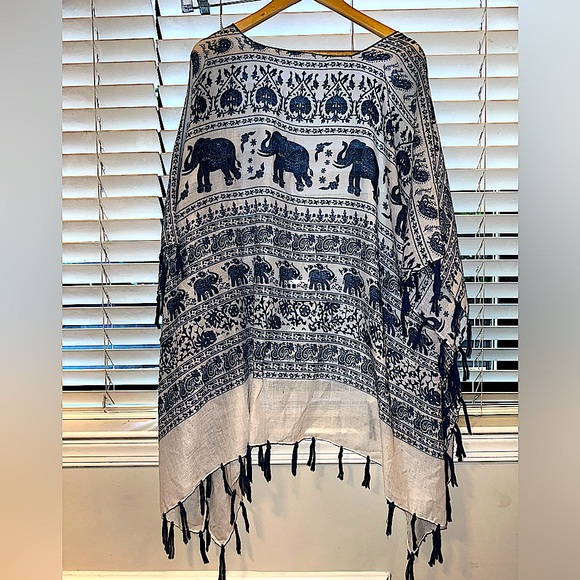 Three Birds Nest - Elephant Poncho - Picture 4 of 4